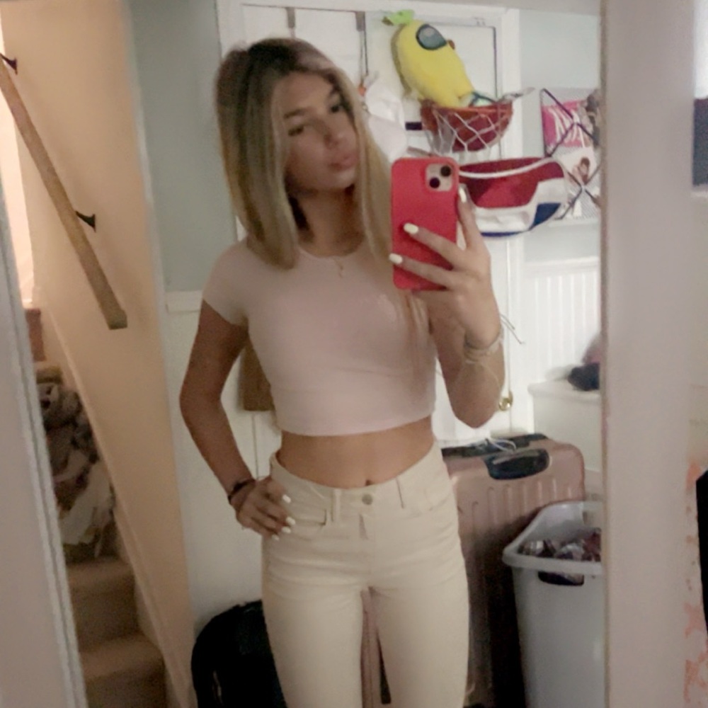 Meet your Posher, Kiki